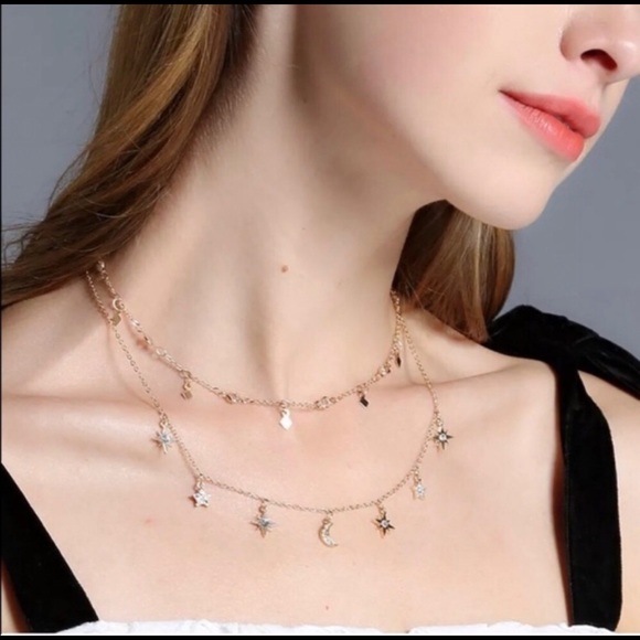 🎉 Stunning Star Double Chain Gold Tone Necklace - Picture 2 of 4